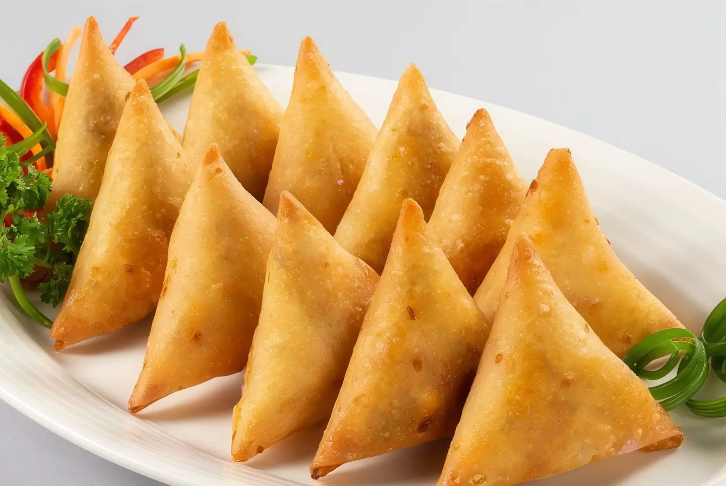 سمبوسه لحم او دجاج او جبن سايل