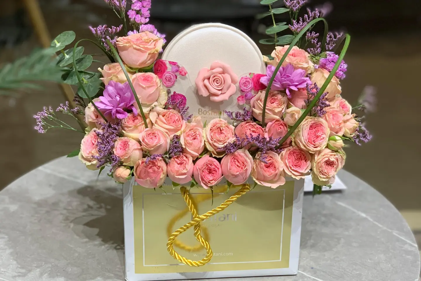 بستاني ميني مع الورد