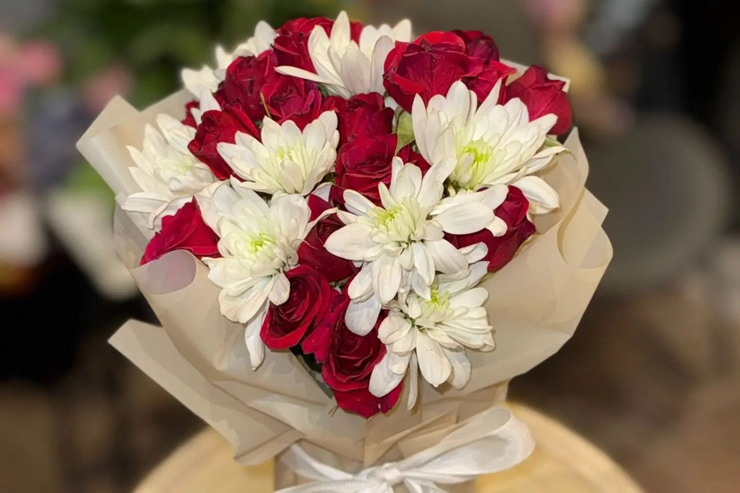 باقة ورد ميني الورد والكريز