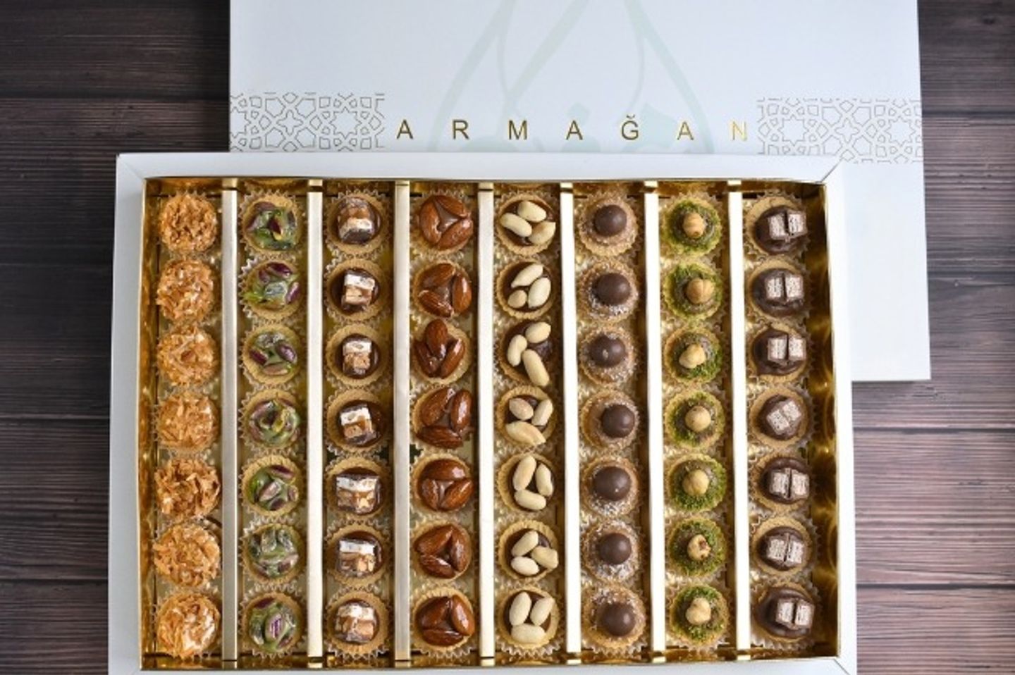 Petit Four Tart With Nuts