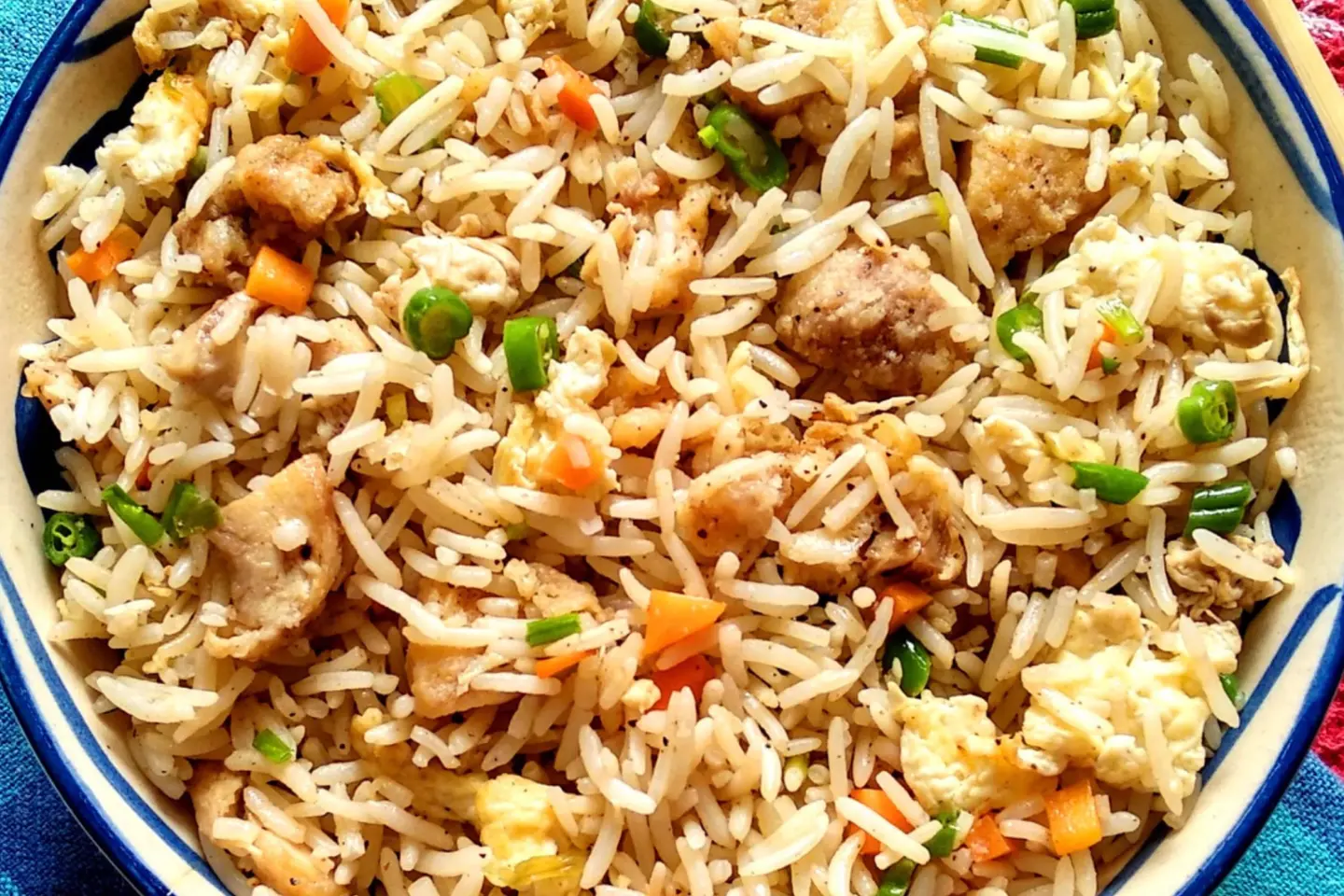أرز مقلي بالدجاج