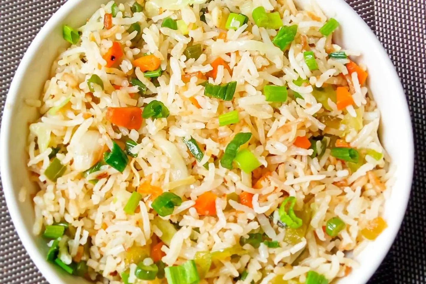 أرز مقلي بالخضار