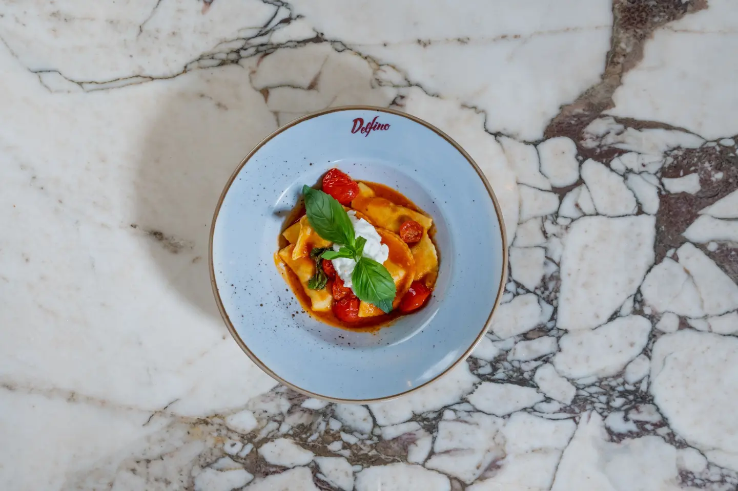 Ravioli Caprese Con Pomodorini