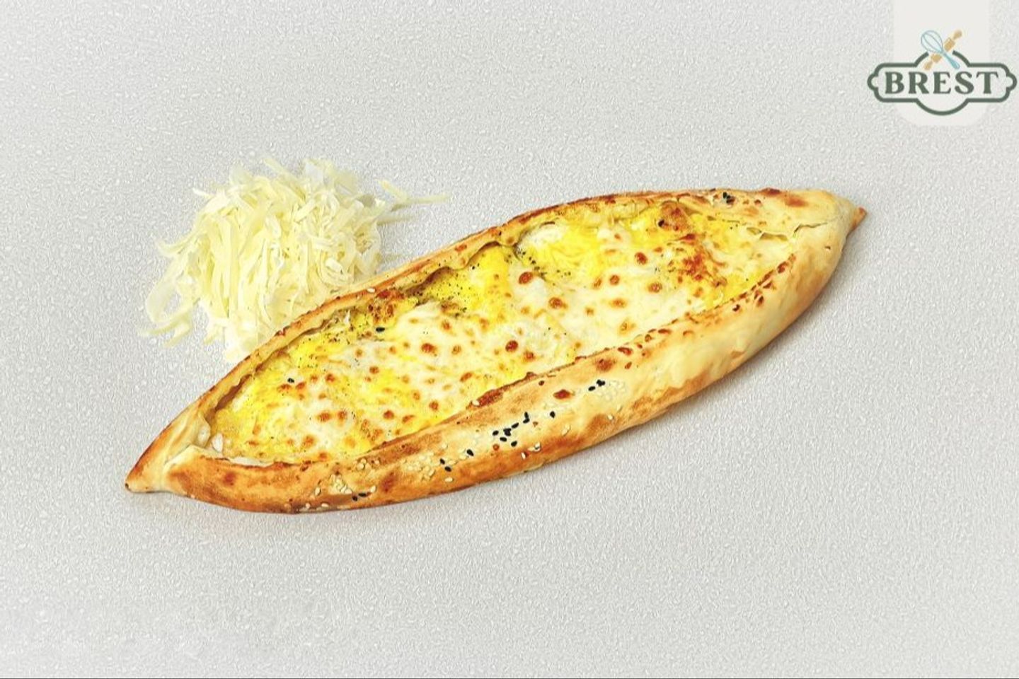 بيض بالمازورلا