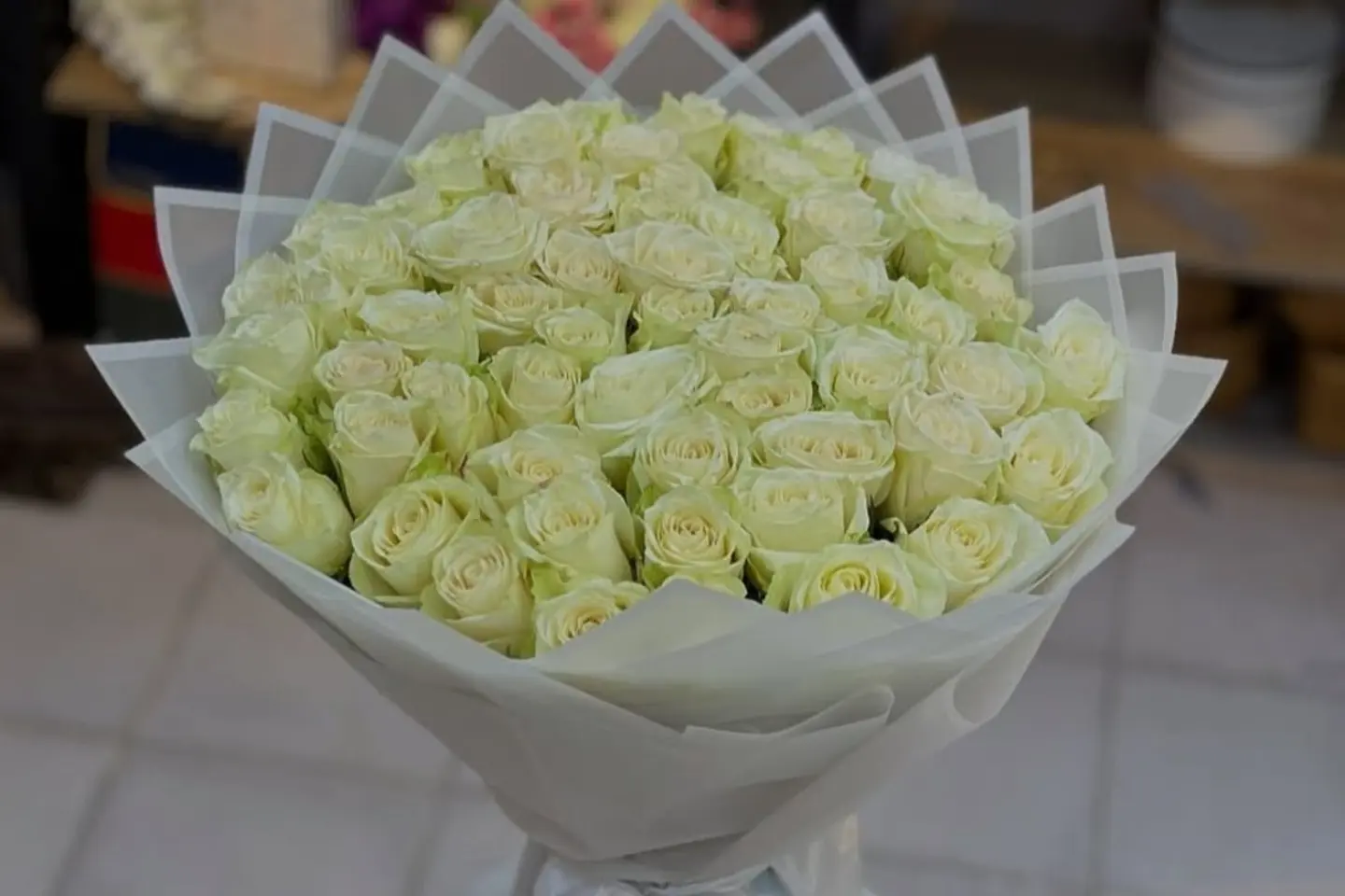 باقة بيضاء كبيرة