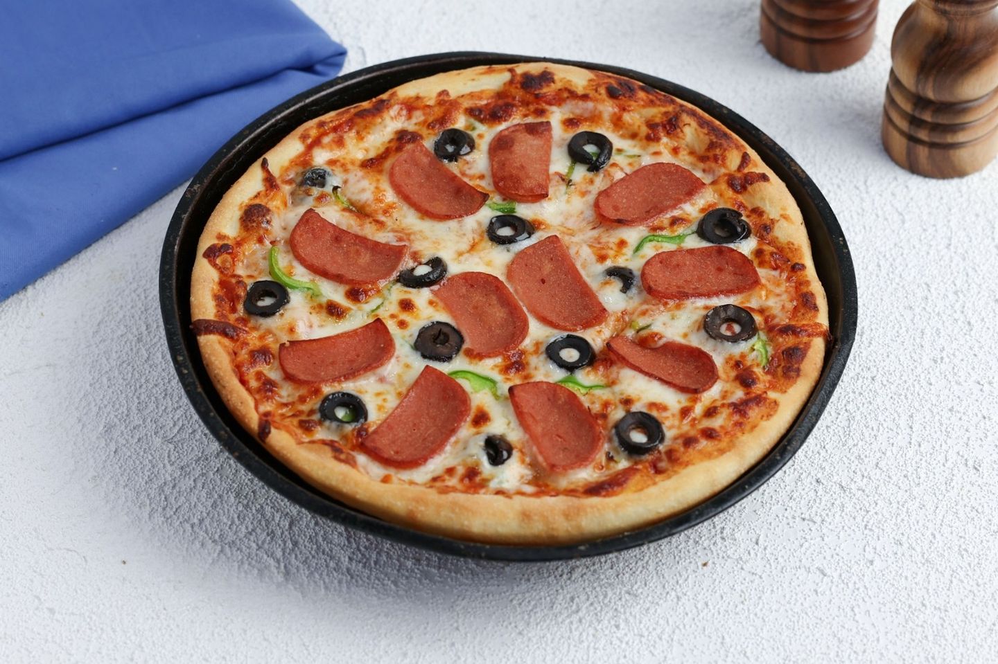 Small Chicken Mortadella Pizza