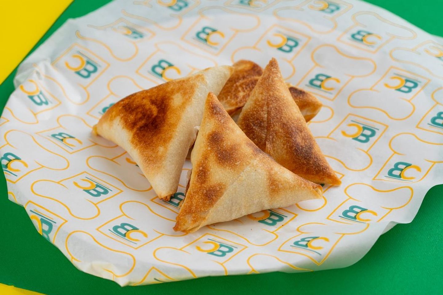 سمبوسة الجبن -٢ قطعة
