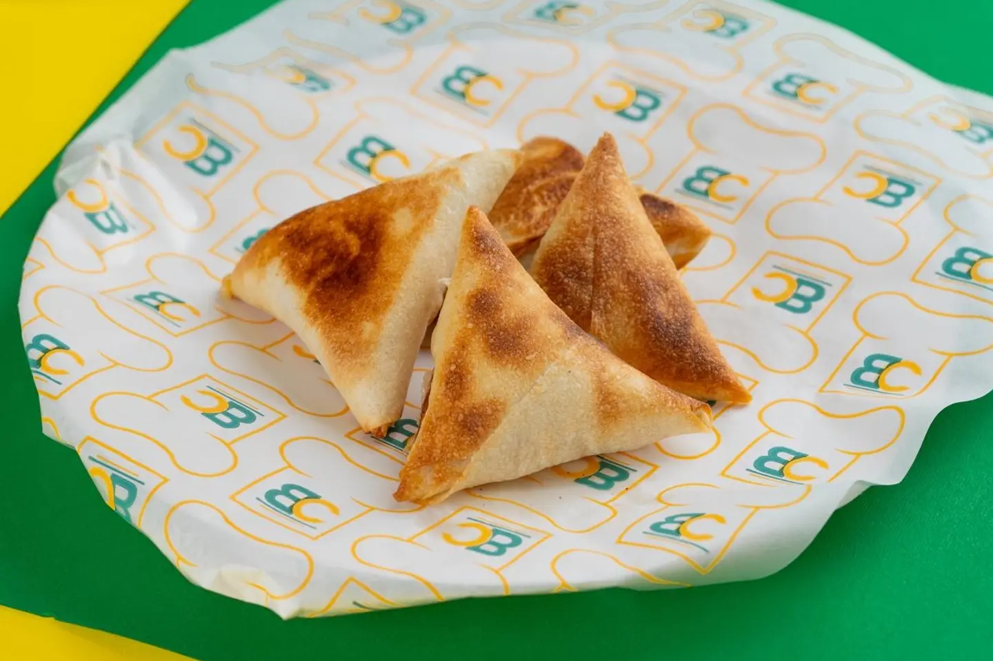 سمبوسة السبانخ -٢ القطع
