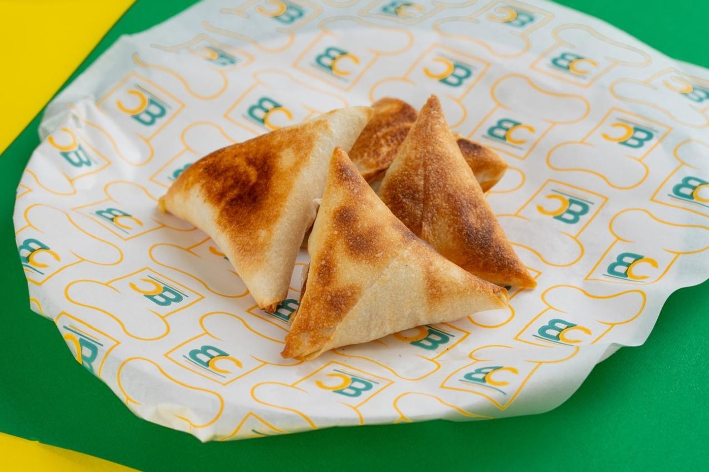 سمبوسة السبانخ -٢ القطع