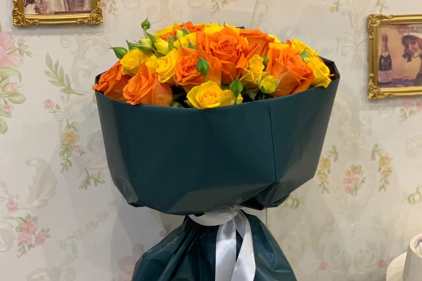 باقة ورد مشعة