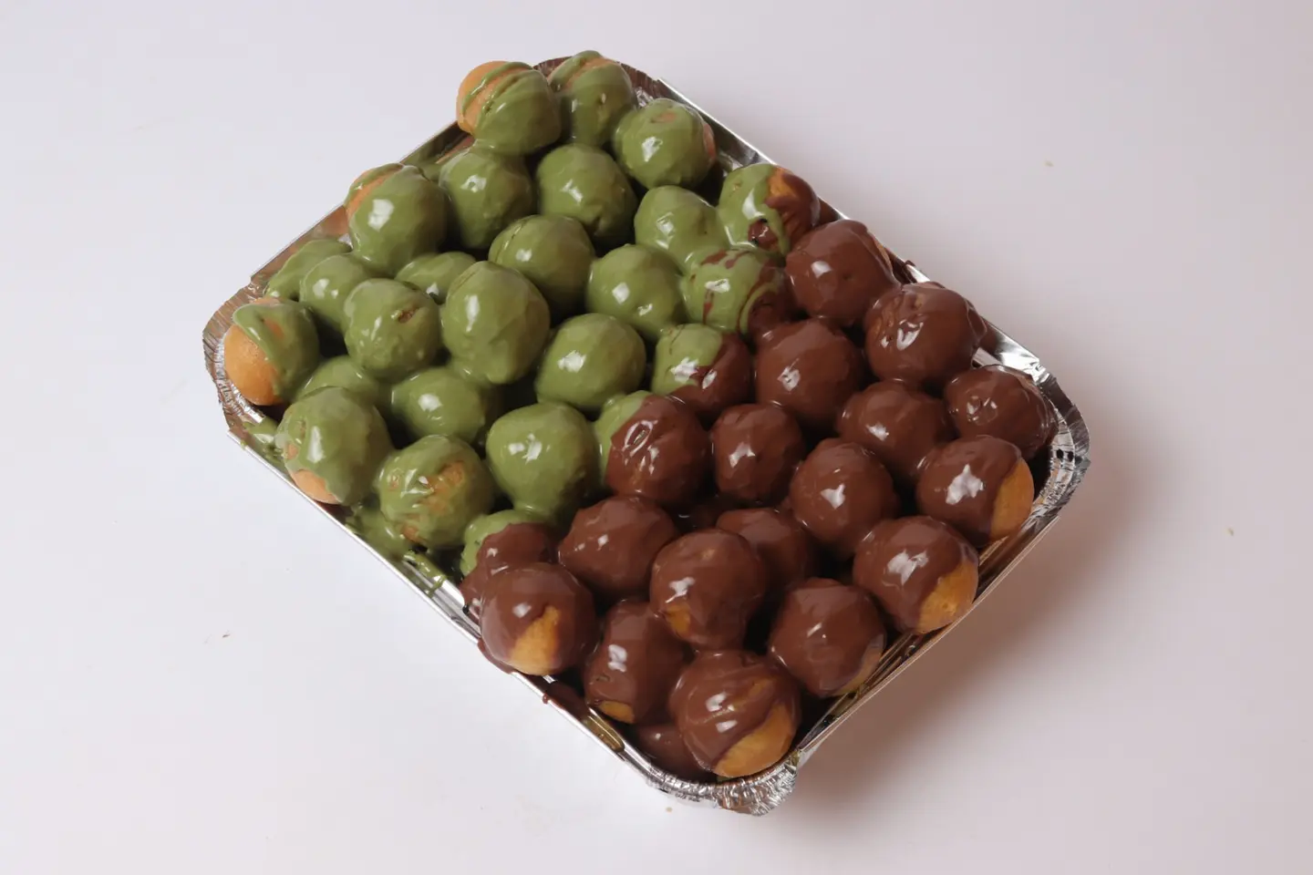 لقيمات برميوم بيستاشو مع نوتيلا - صغير