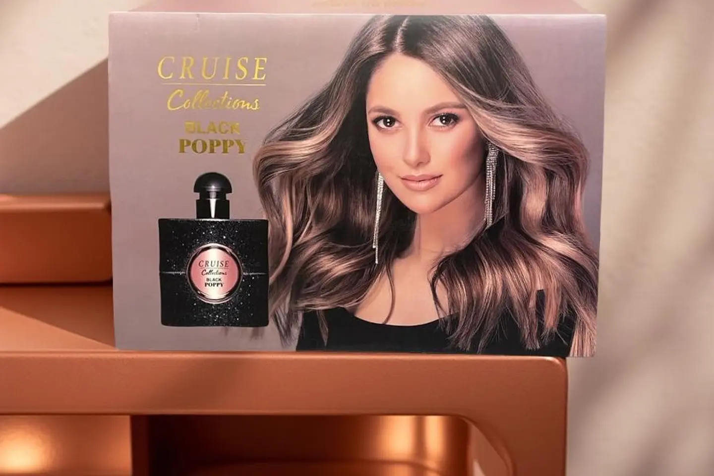 One Women's Perfume Set