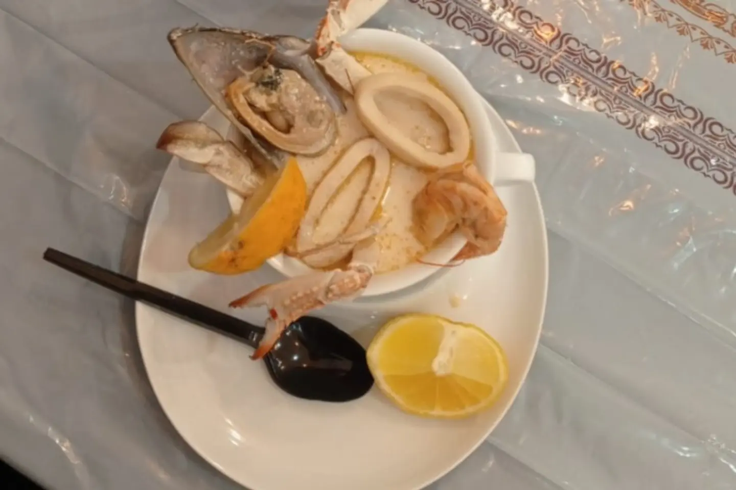 شوربه سي فود