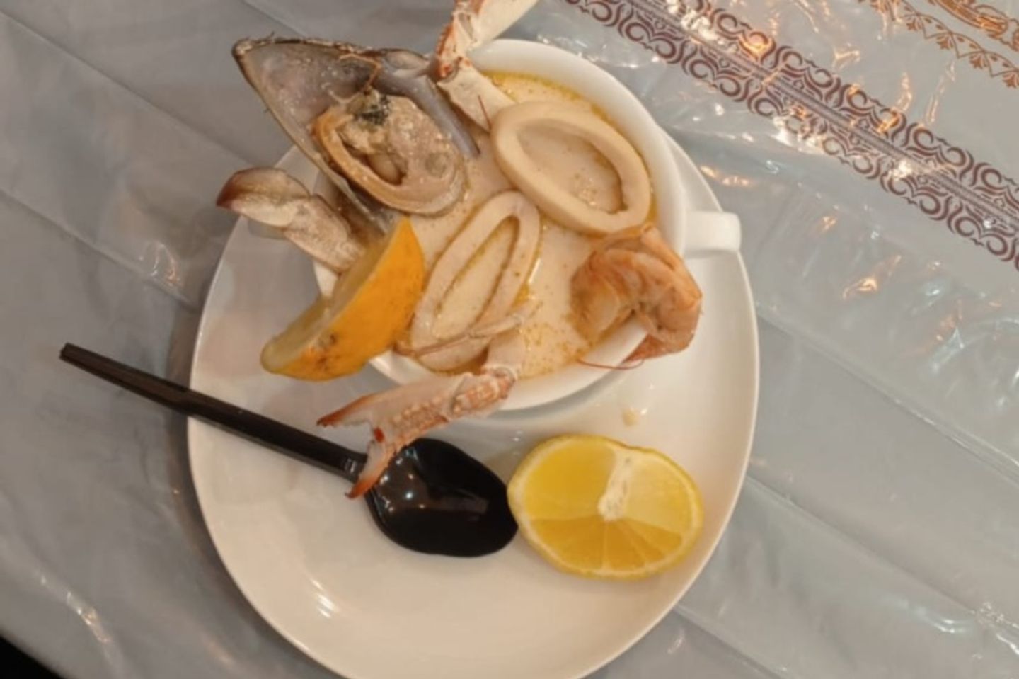 شوربه سي فود