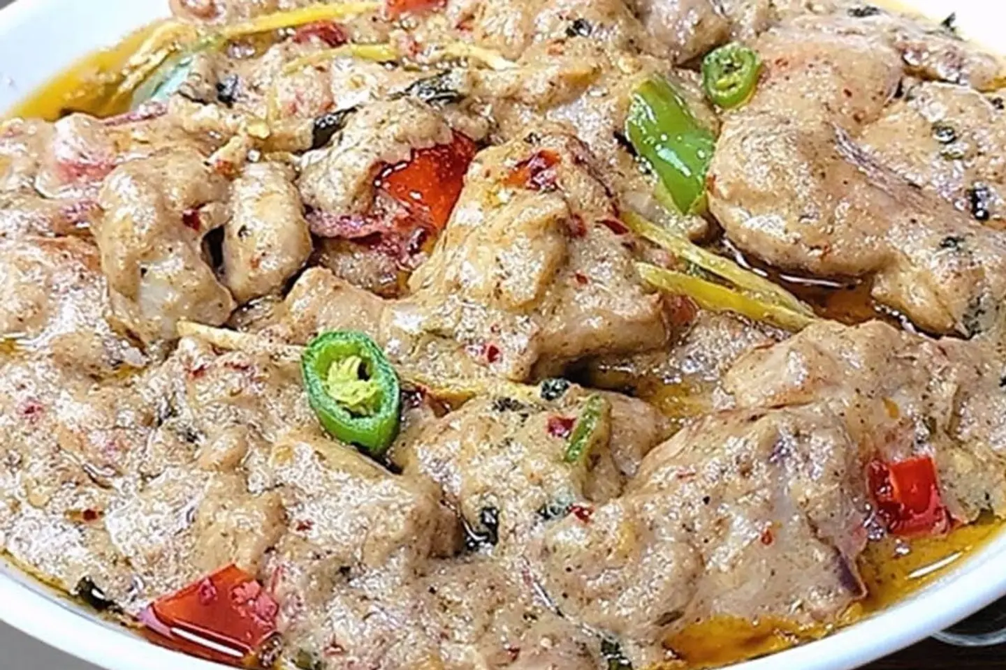 دجاج مضغوط بالكريمة ابيض