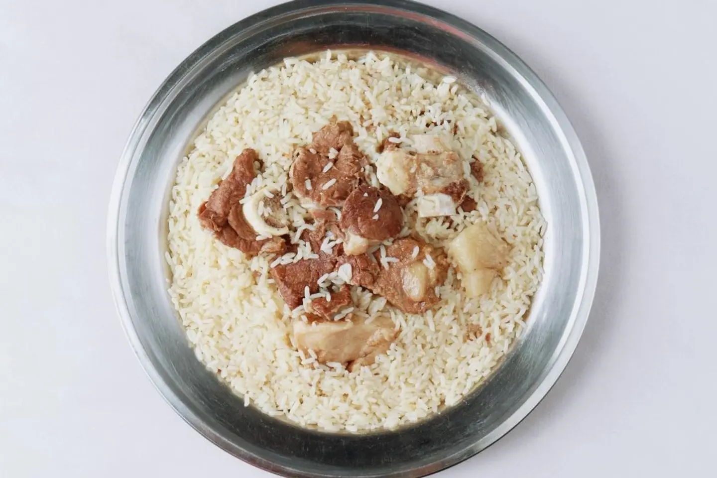 مضغوط حاشي أبيض