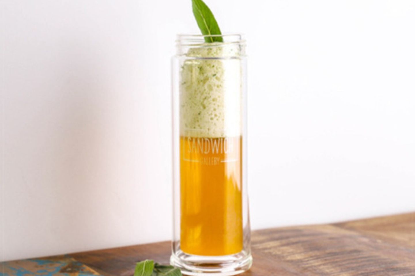 Iced Red Tea With Habaq Mint