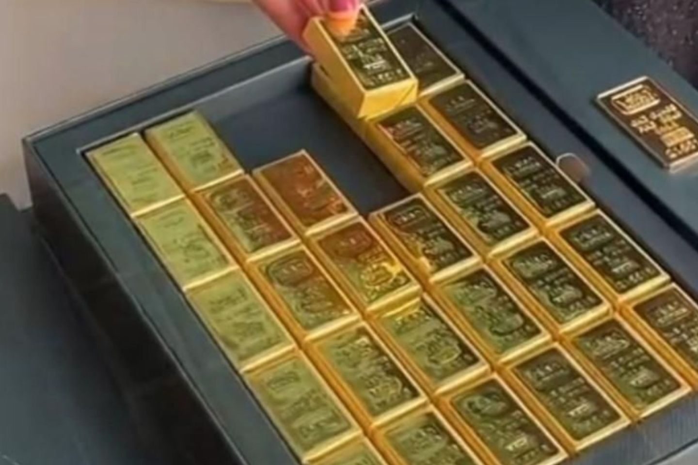 Velan Gold