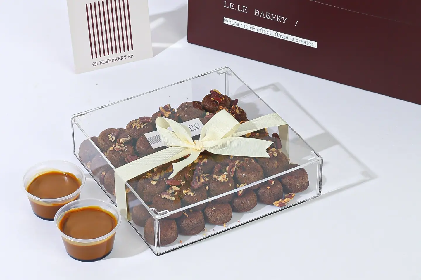 Elegant Box Dates Bites