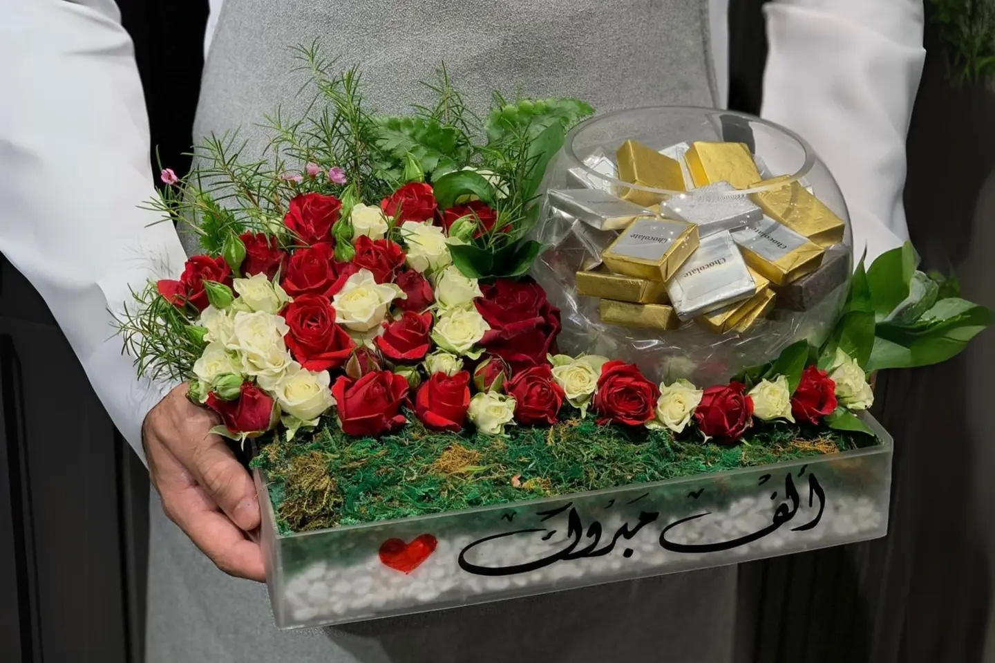 Acrylic Tray With Bostani Chocolate
