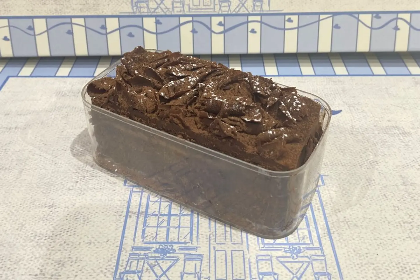 قطعة كيك سانتوريني