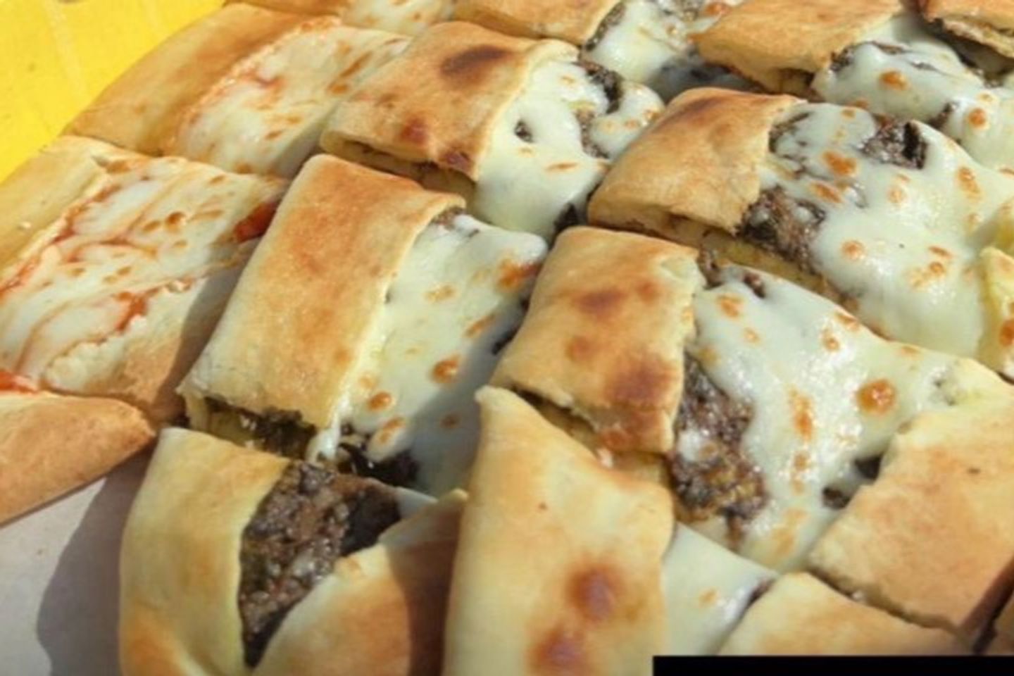 فطيره لحم جبن