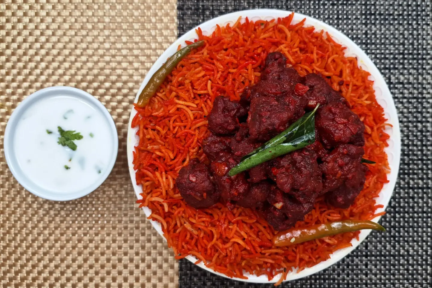 دجاج ٦٥ مع رز ٦٥
