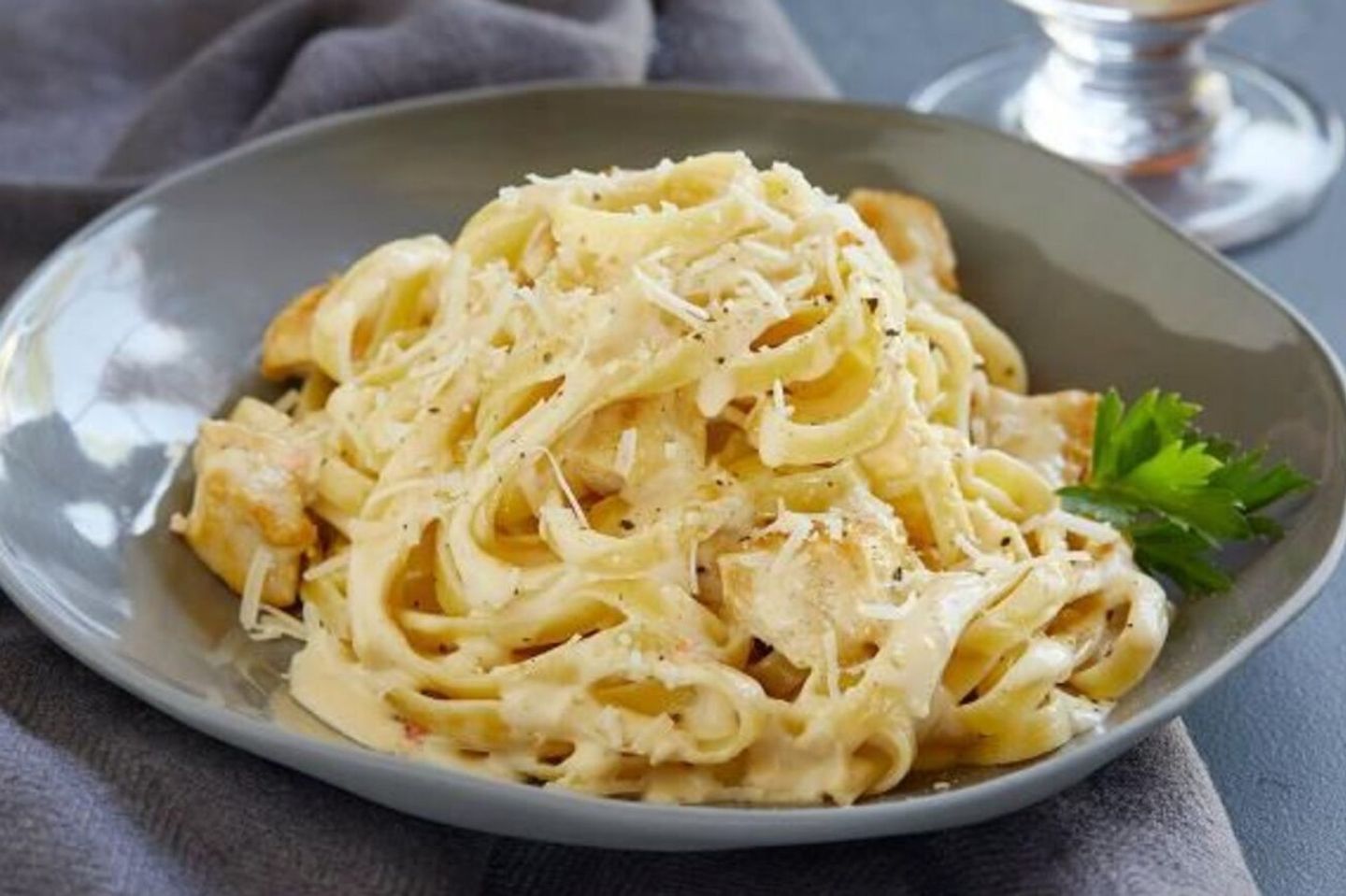 Fettuccine Alfredo