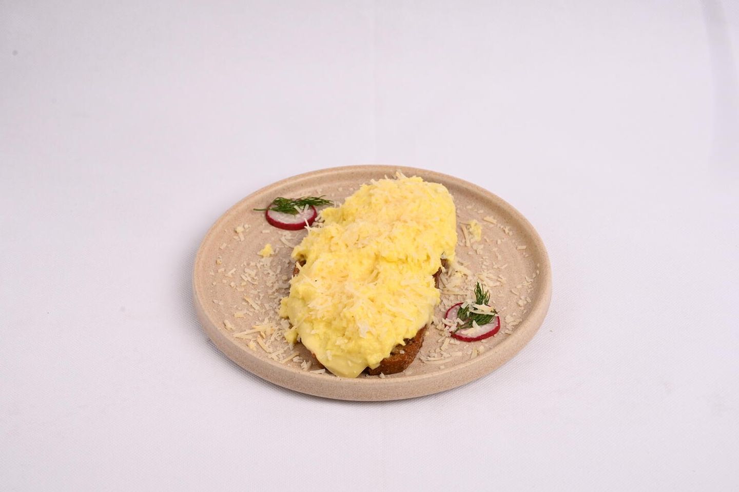 Scrambled Eggs With Cheese And Sourdough