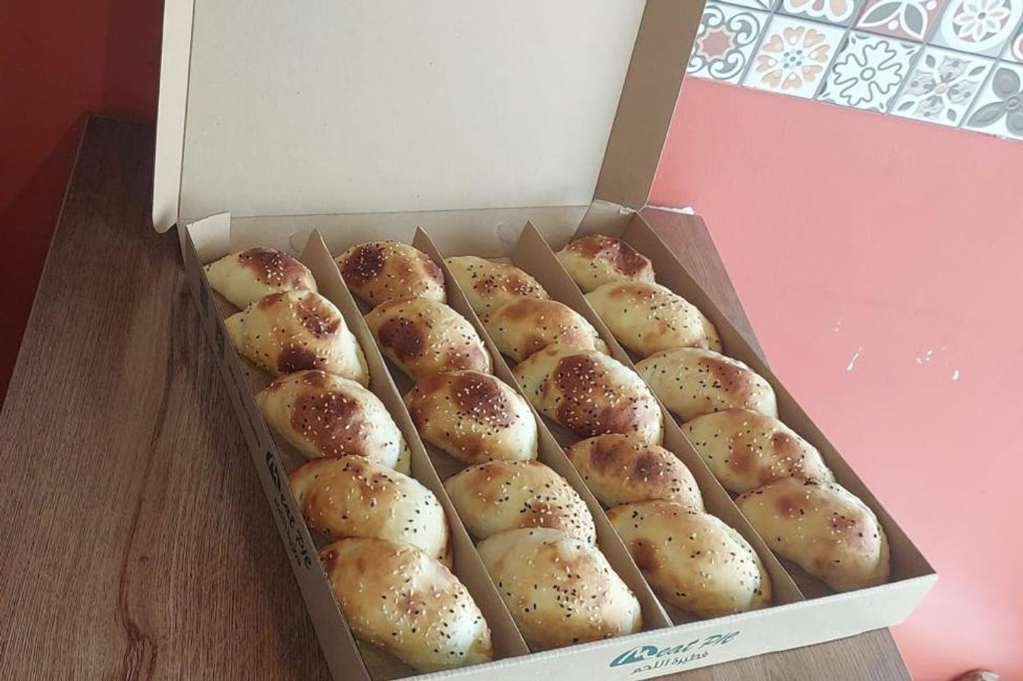 علبة فطائر مشكلة