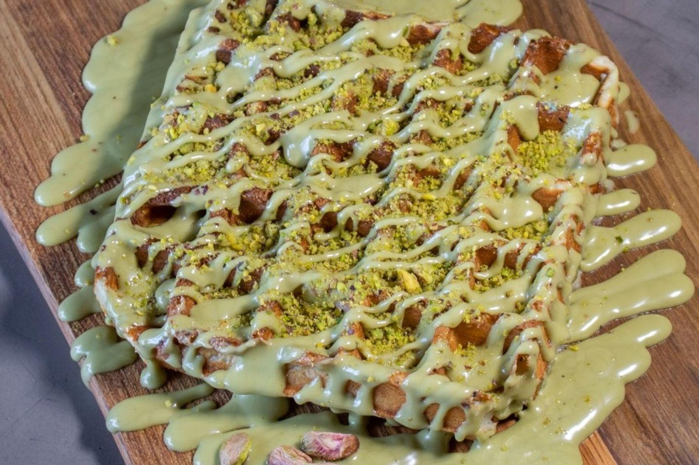 وافل بلجيكية بالفستق