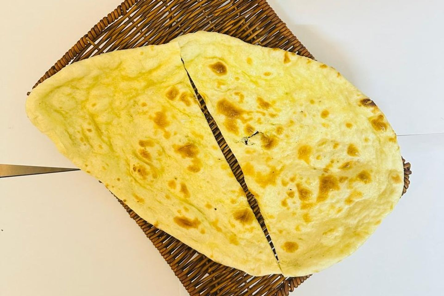 خبز النان بالزبدة