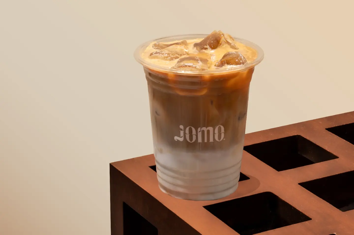 ايس لاتية