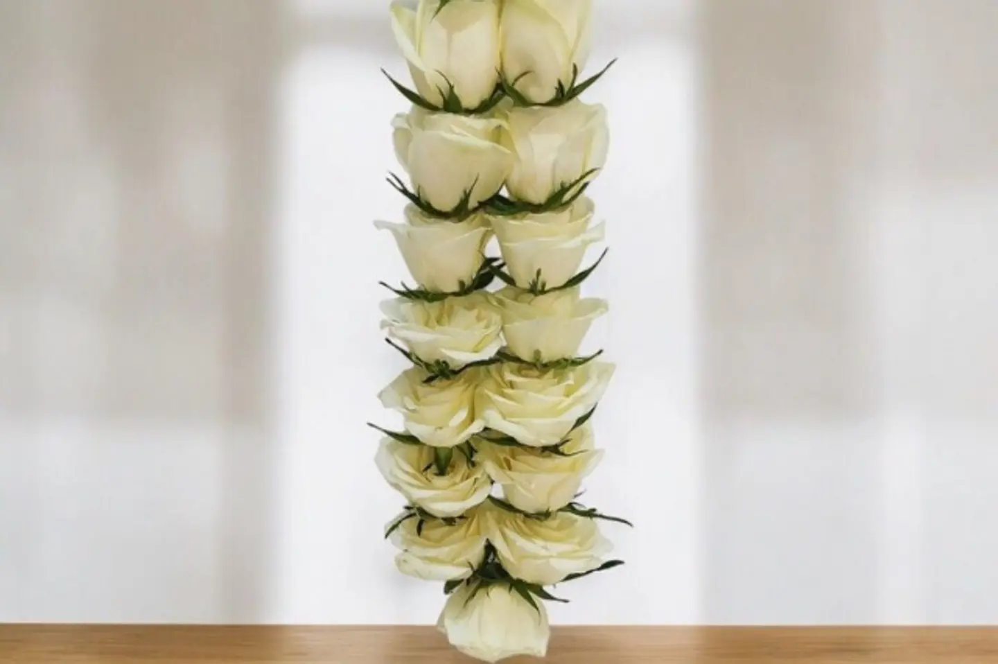 عقد ورد كلاسيك