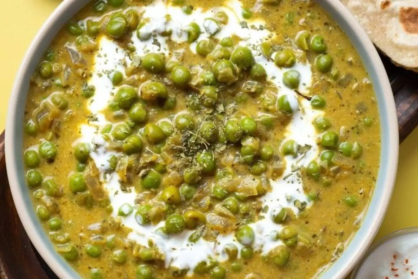 كاري البازلاء الخضراء