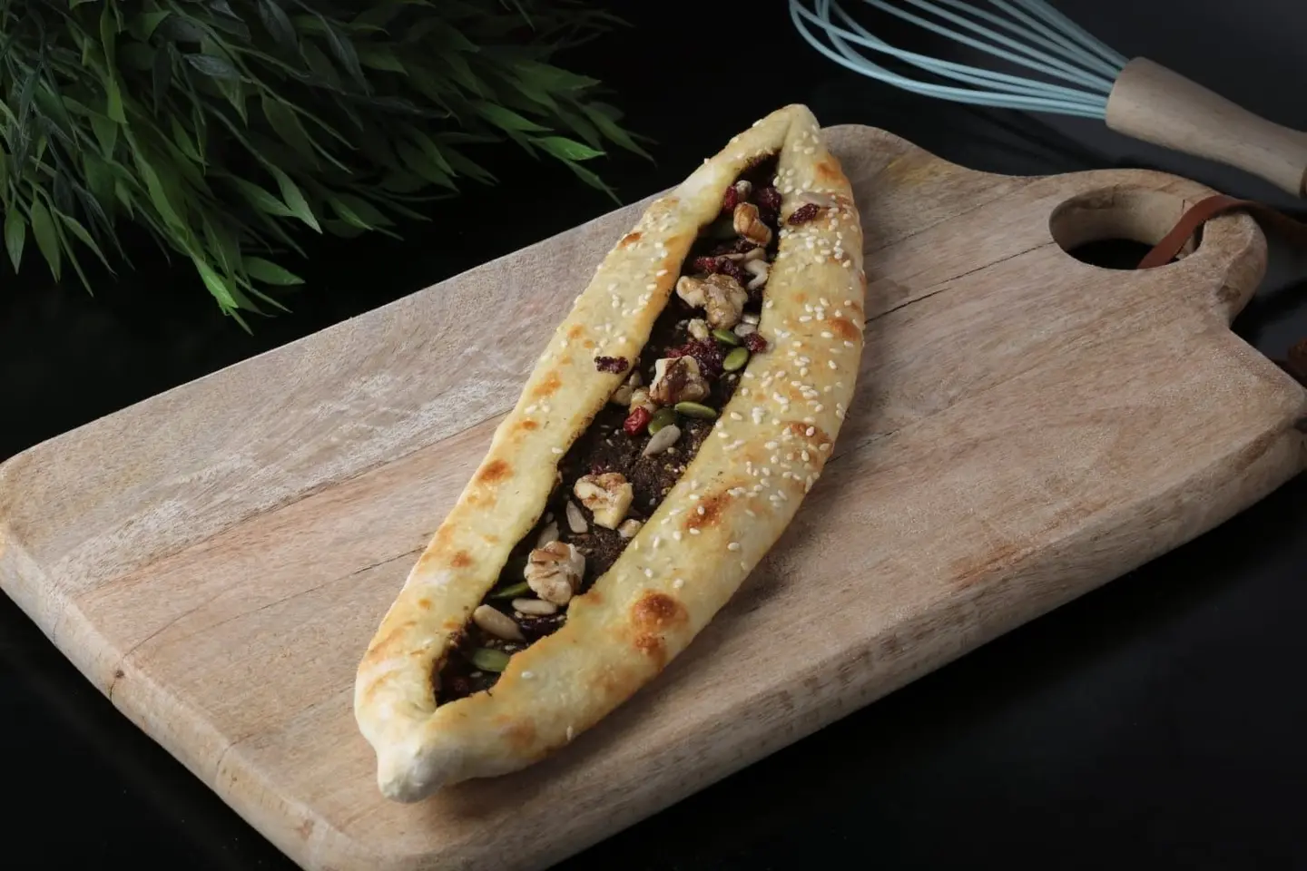 فطيره زعتر بالمكسرات