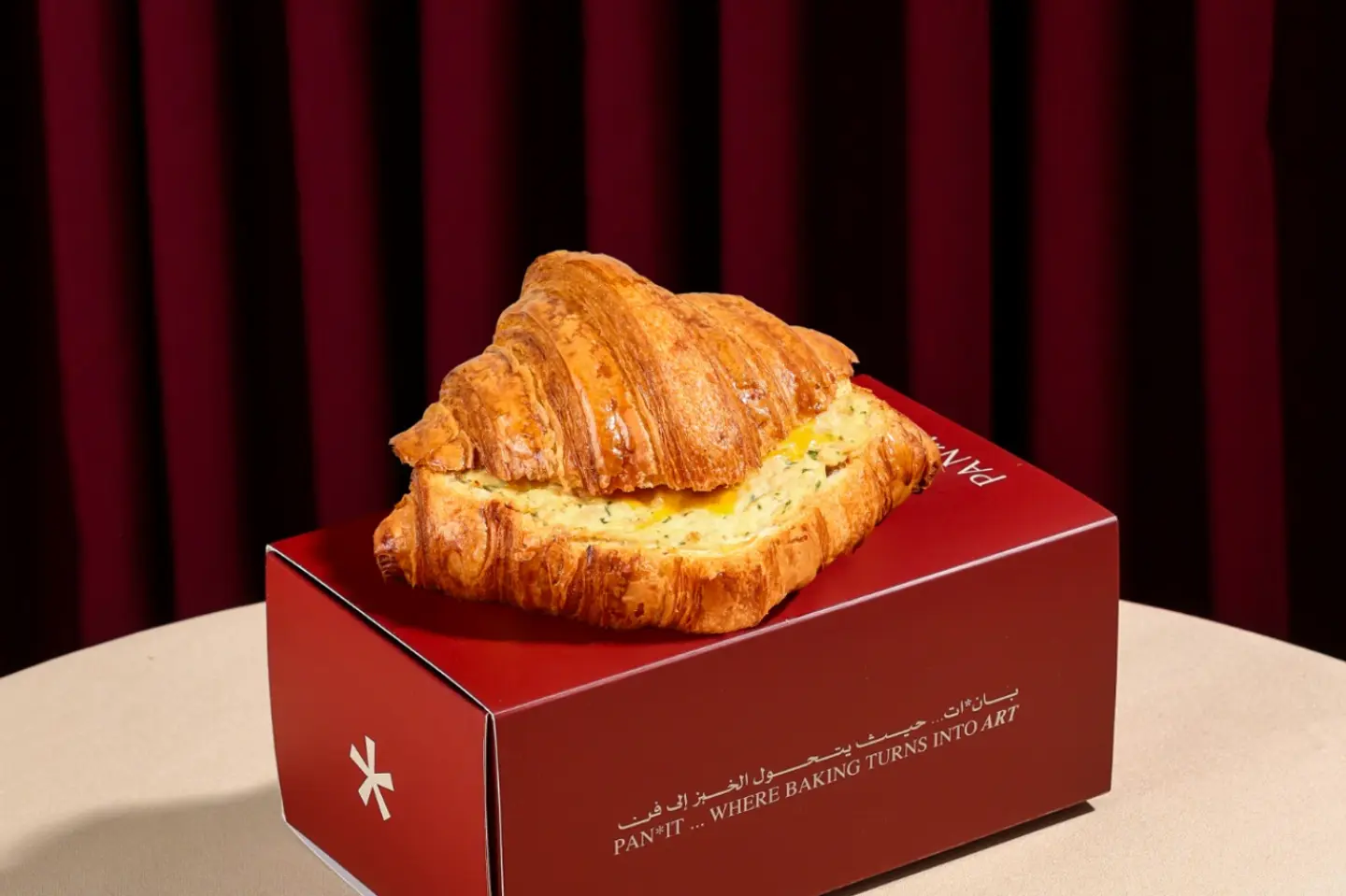 كرواسون تونه بالاجبان