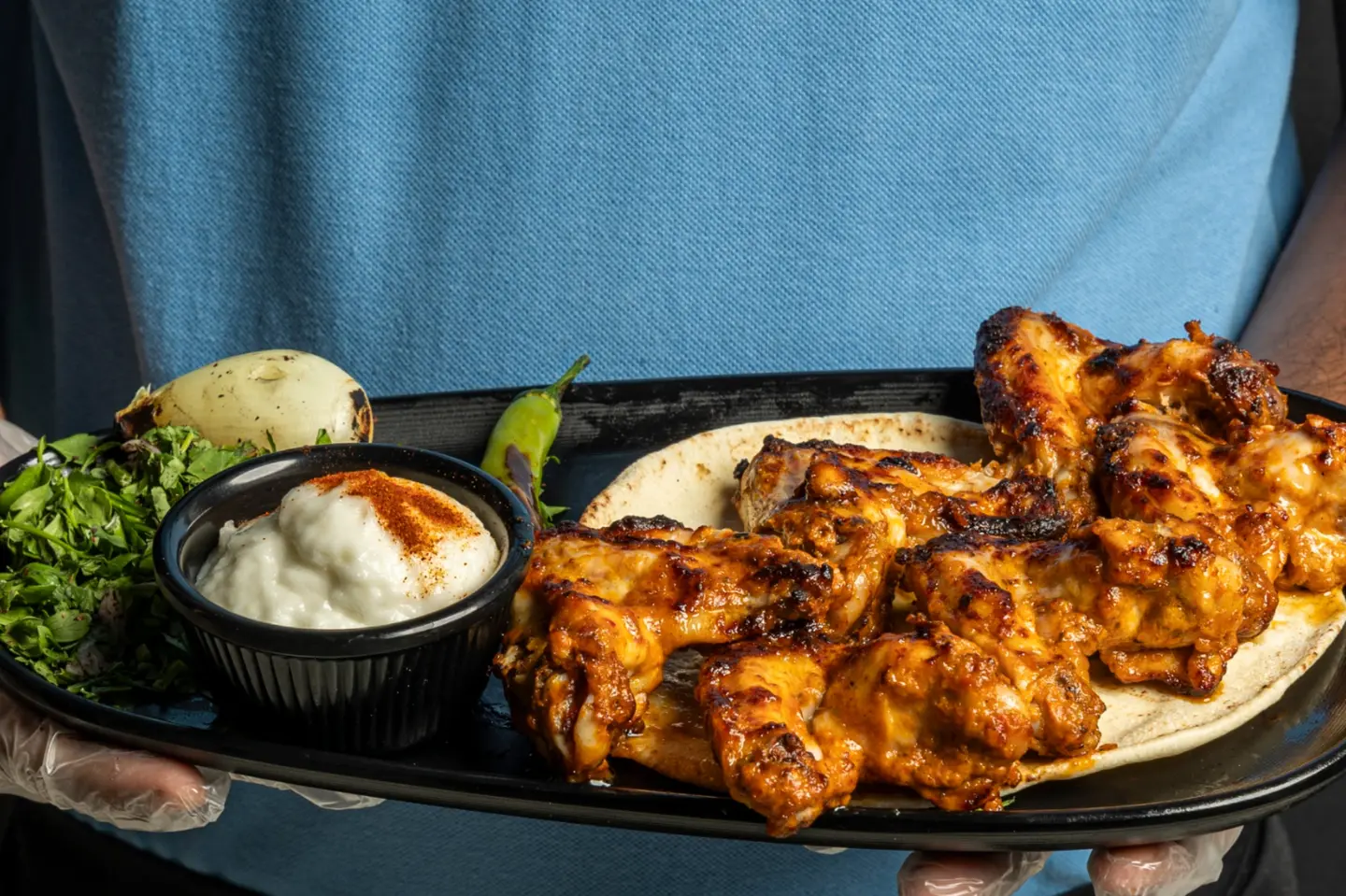 اجنحة دجاج ٦ قطع