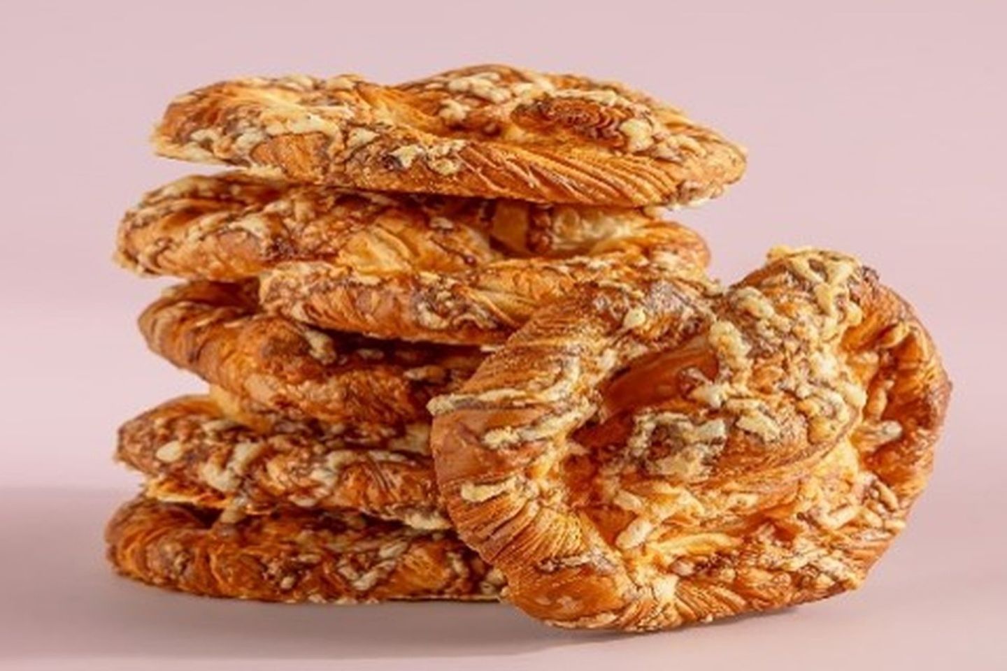 ميني برتزل الجبن
