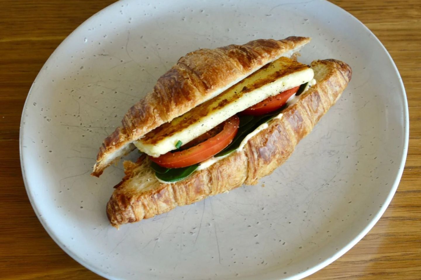 Pesto Halloumi Croissant