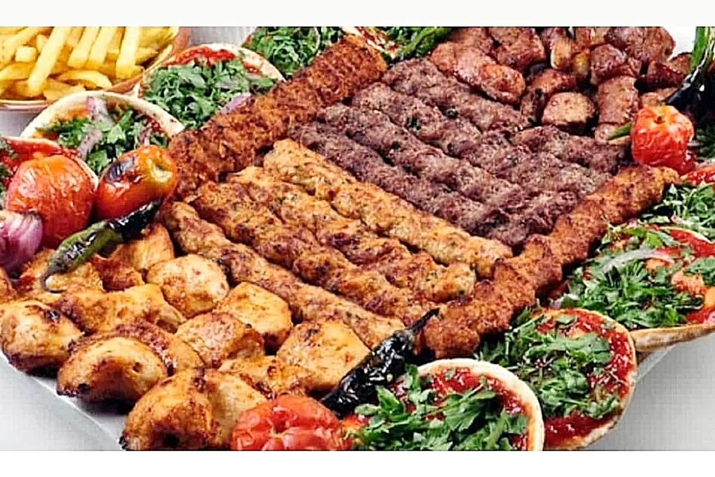 كيلو مشويات مشكل ١٢ سيخ
