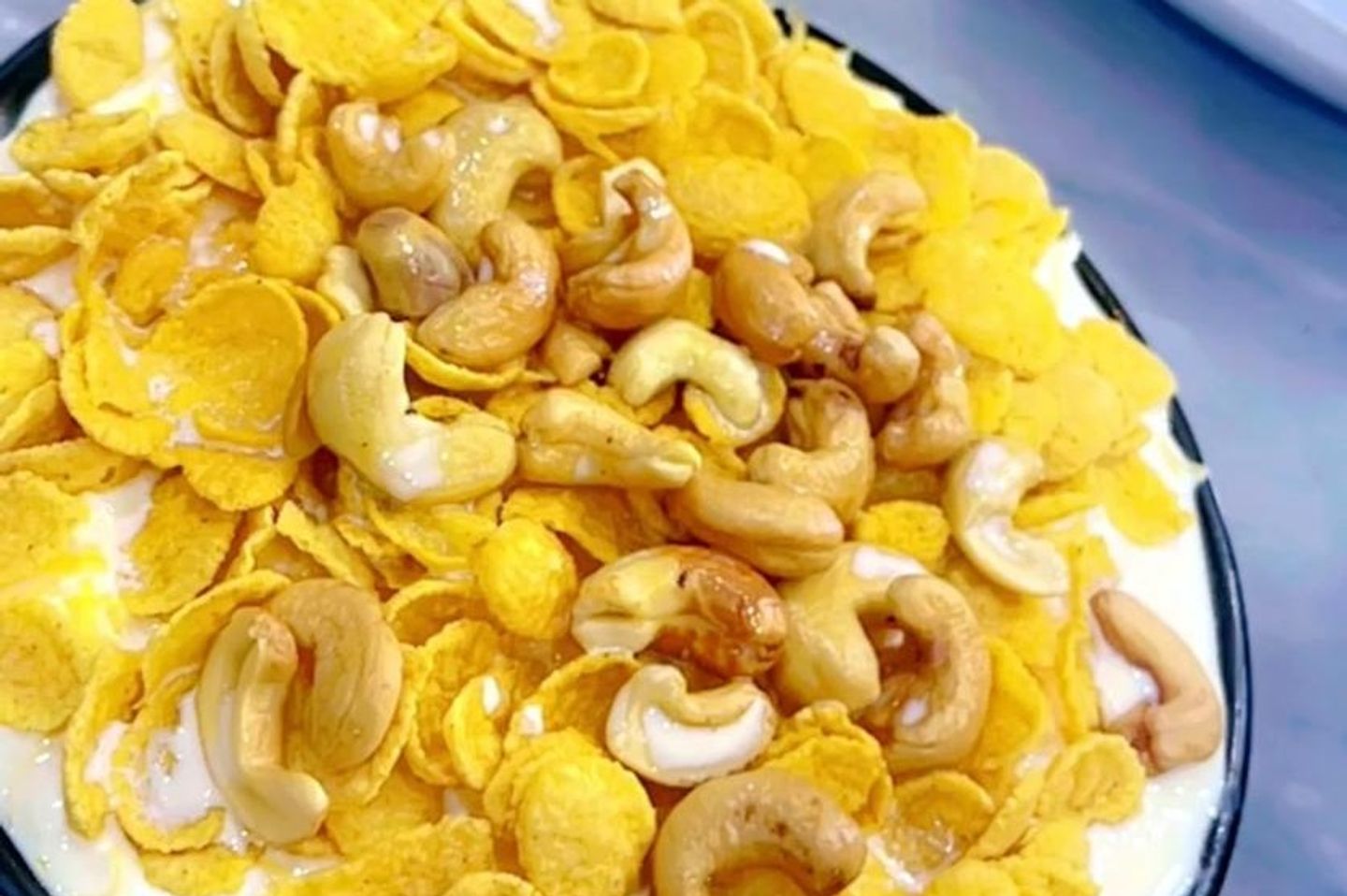 Honey Cream Masoub With Nuts And Corn Flakes