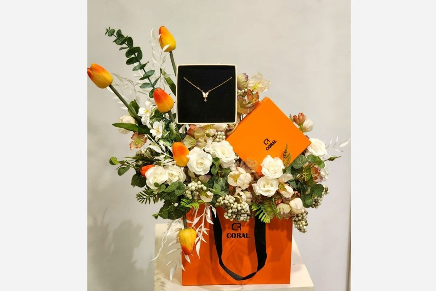 Saudi Brand Coral Pendant With Artificial Flower Arrangement 1
