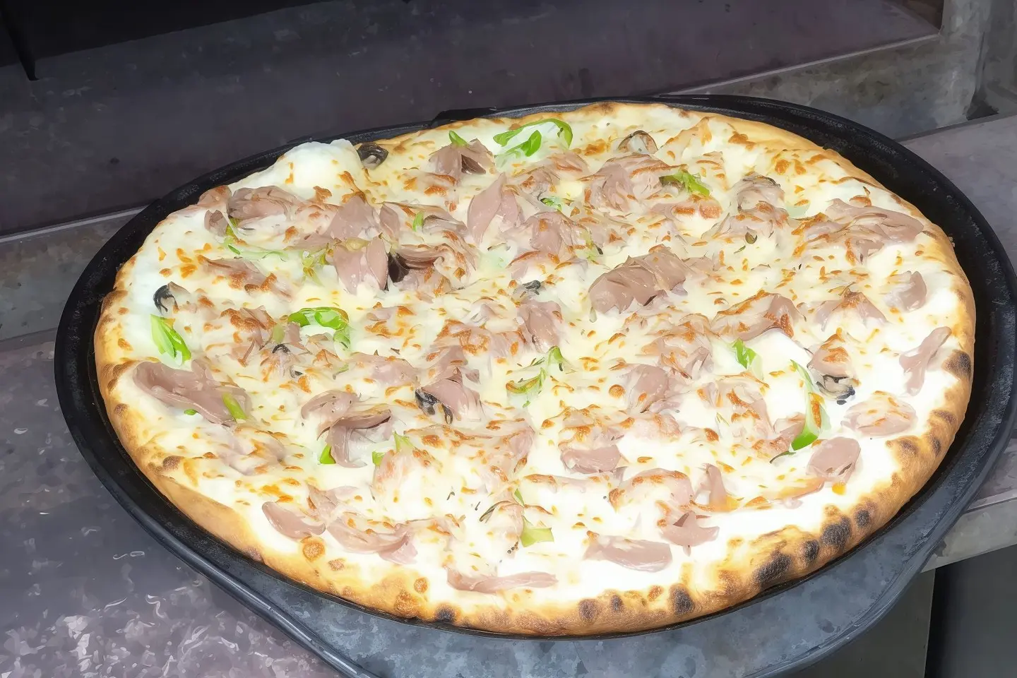 Tuna Pizza