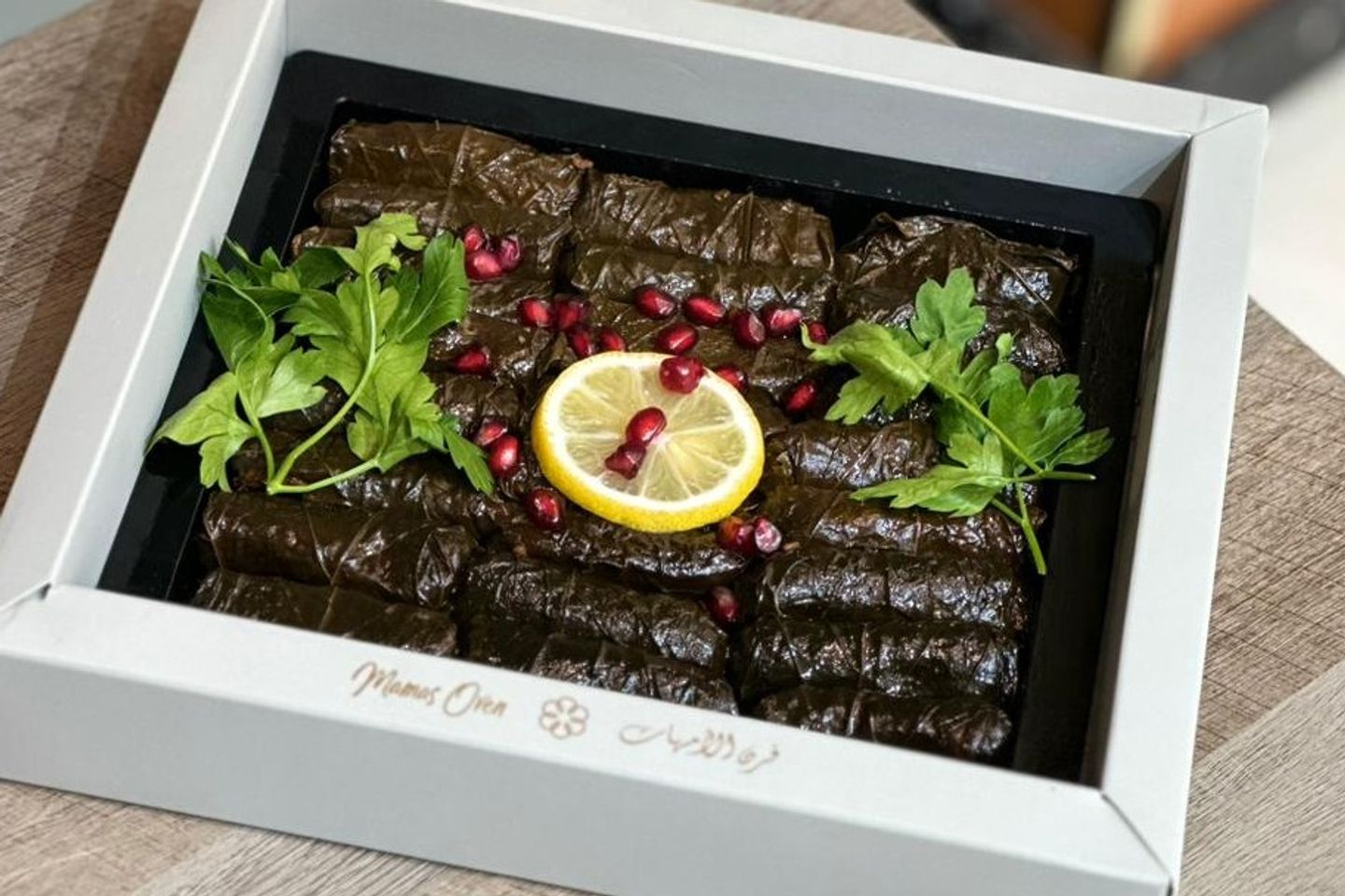 ورق عنب وسط ٢٠ حبه