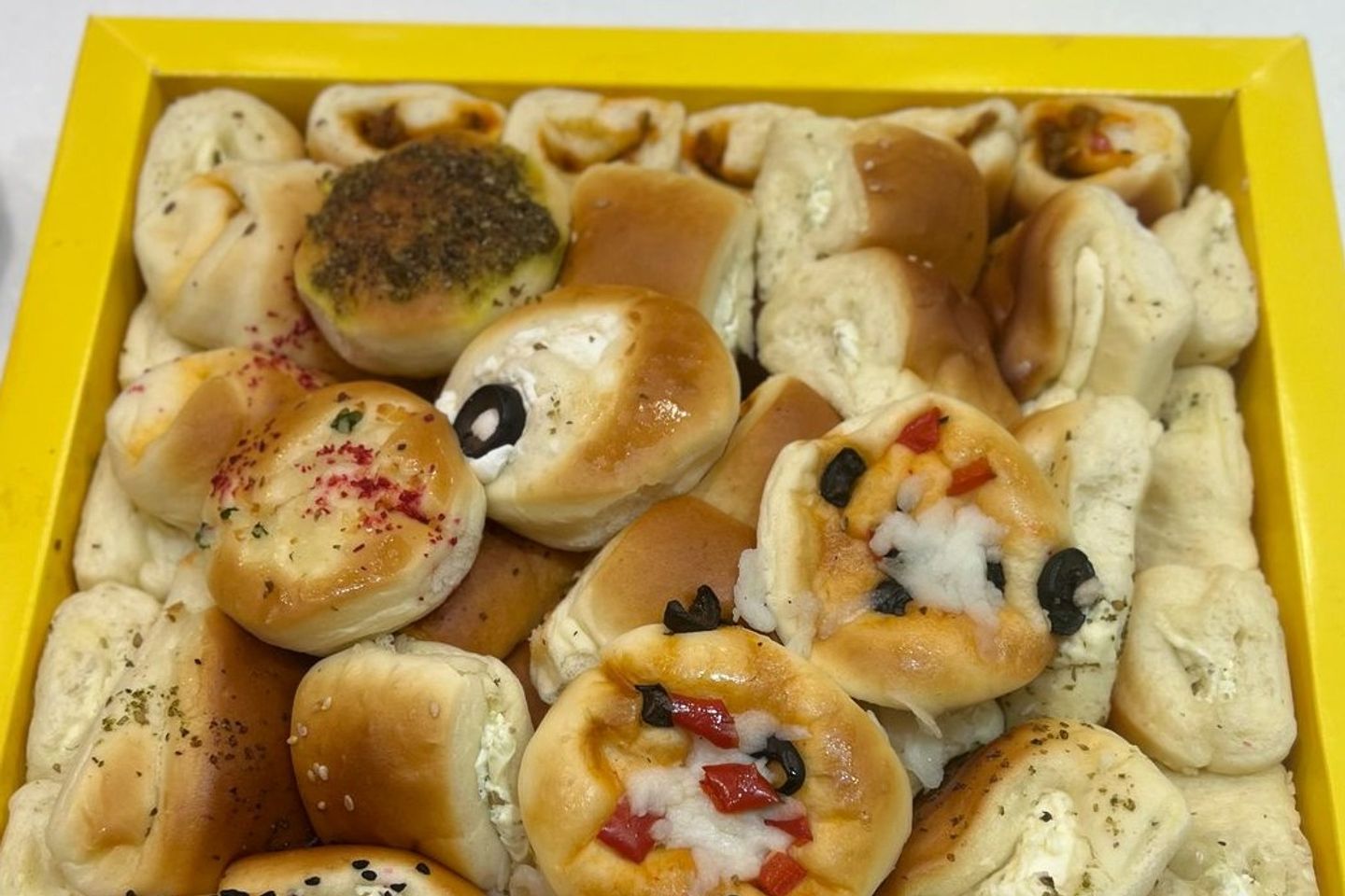 فطاير مشكل وسط