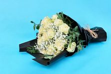 White Rose Clarity Bouquet 0045