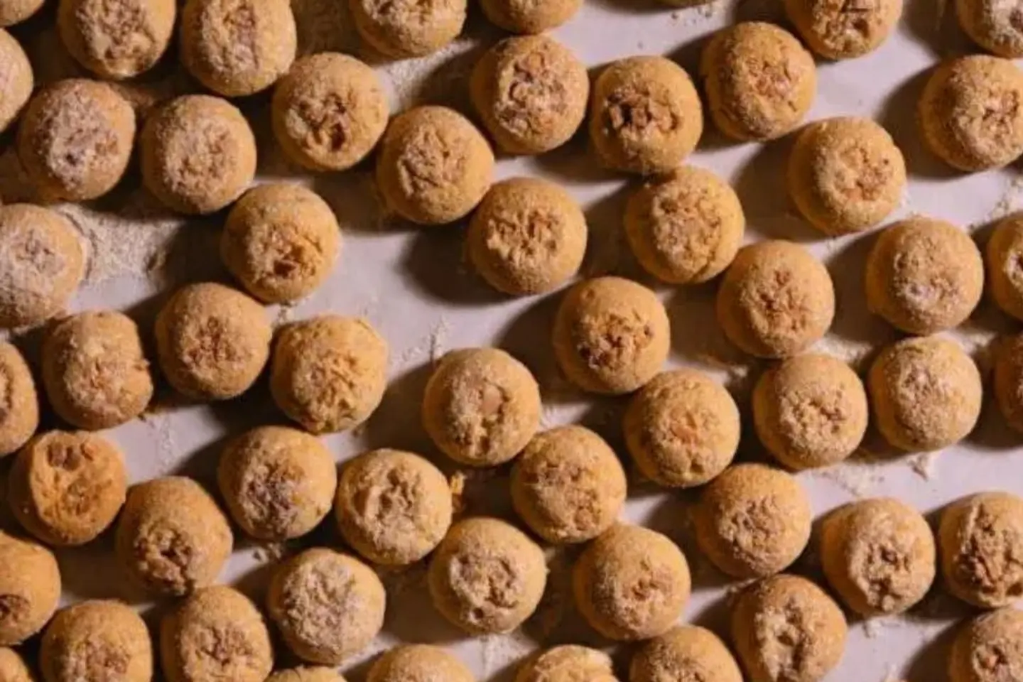 Ghoriba With Almonds
