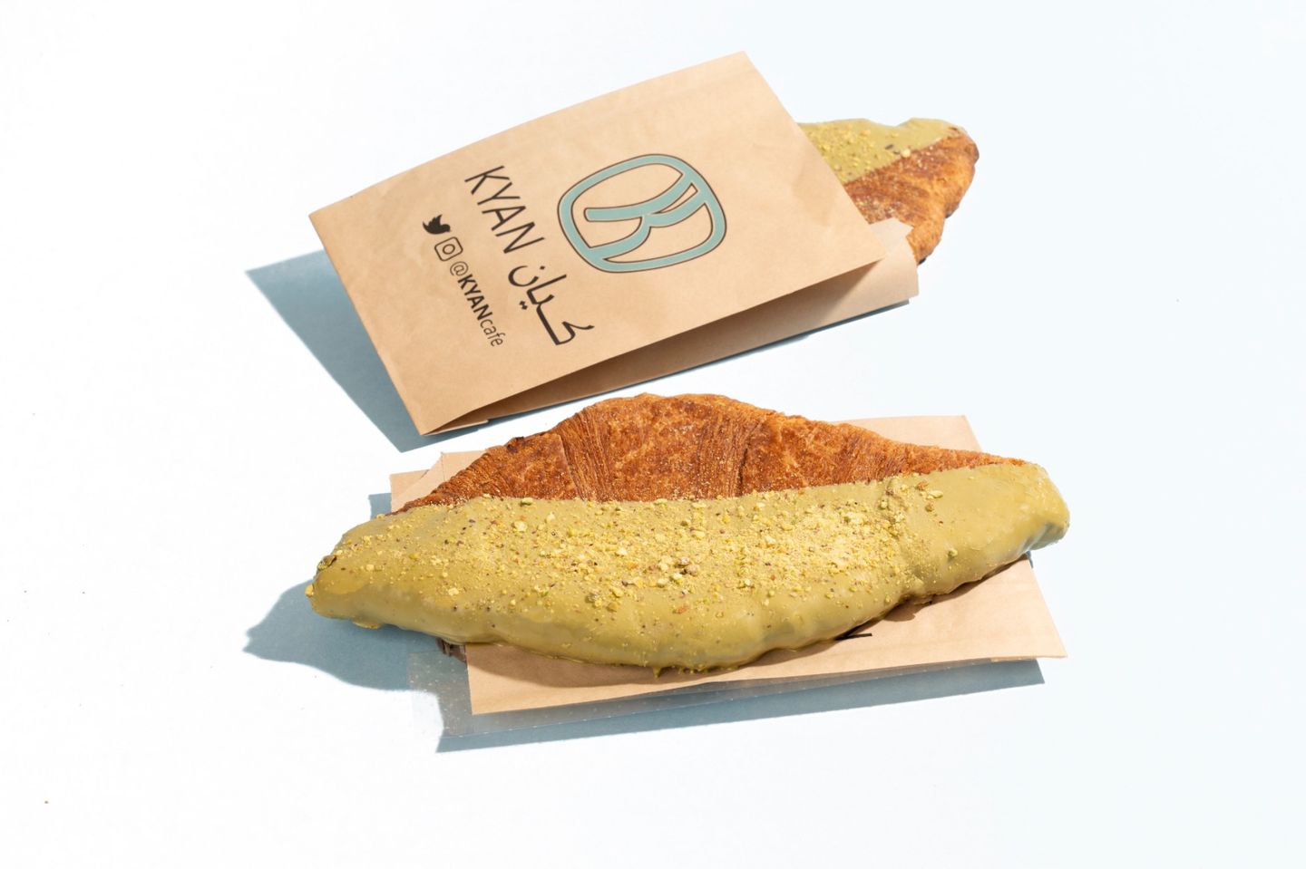 Flat Croissant Pistachio
