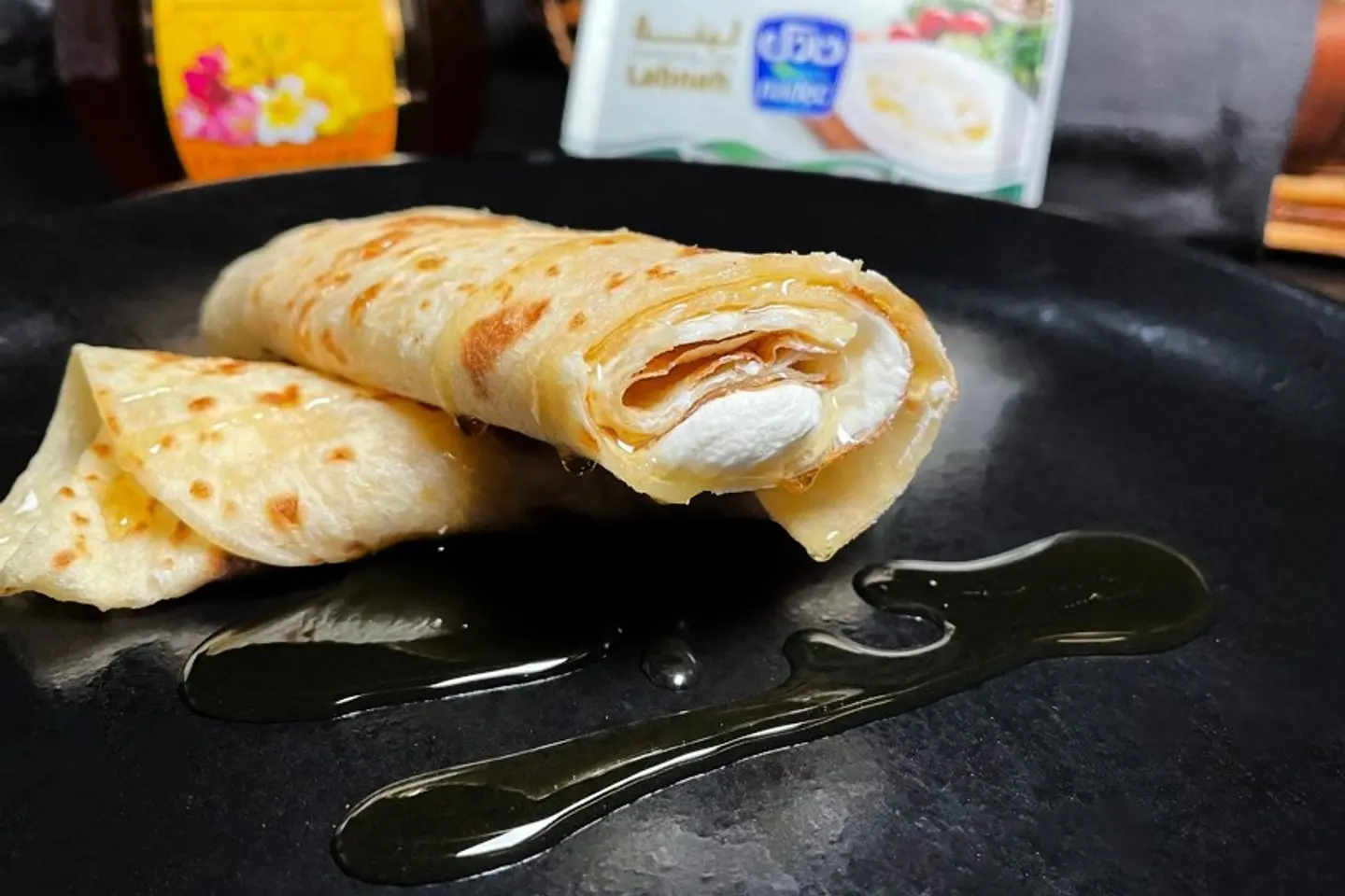 لبنة عسل طبيعي